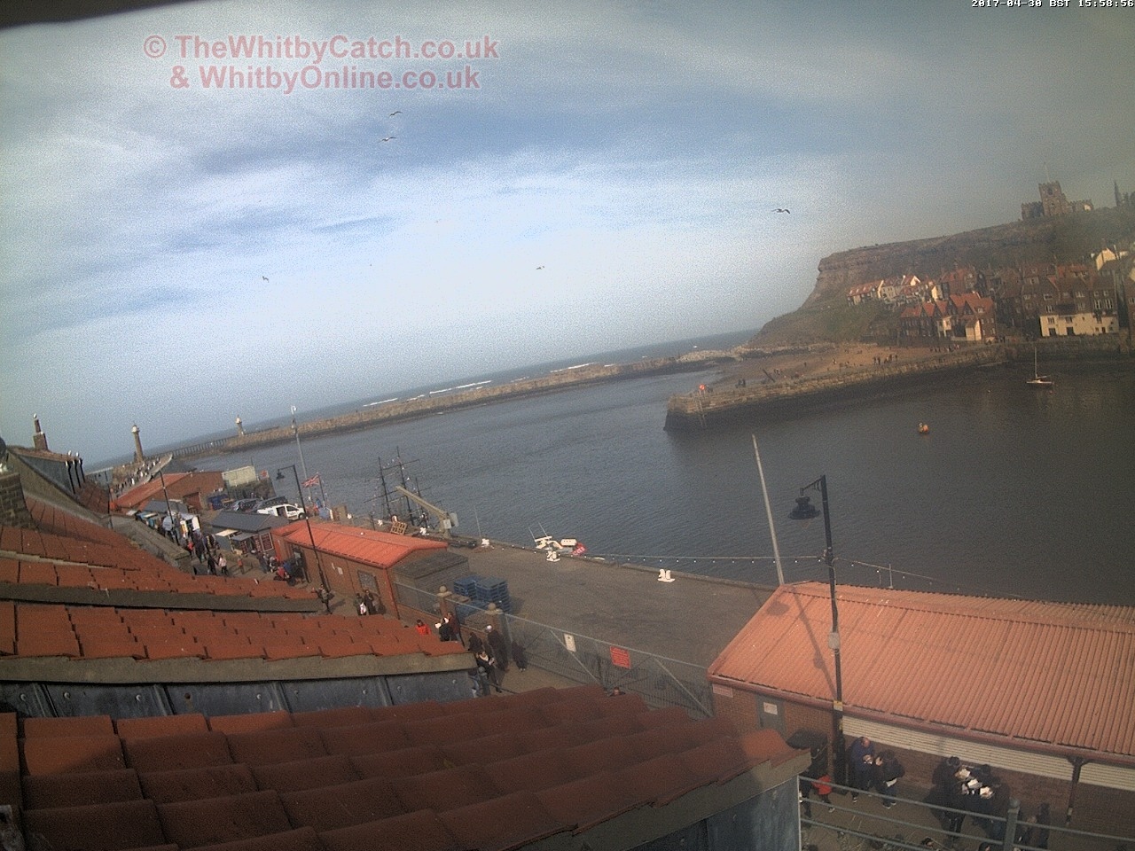 Whitby Sun 30th April 2017 15:59.