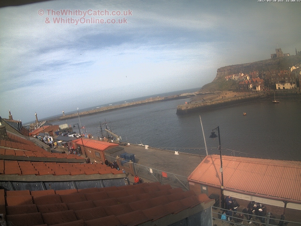 Whitby Sun 30th April 2017 16:01.