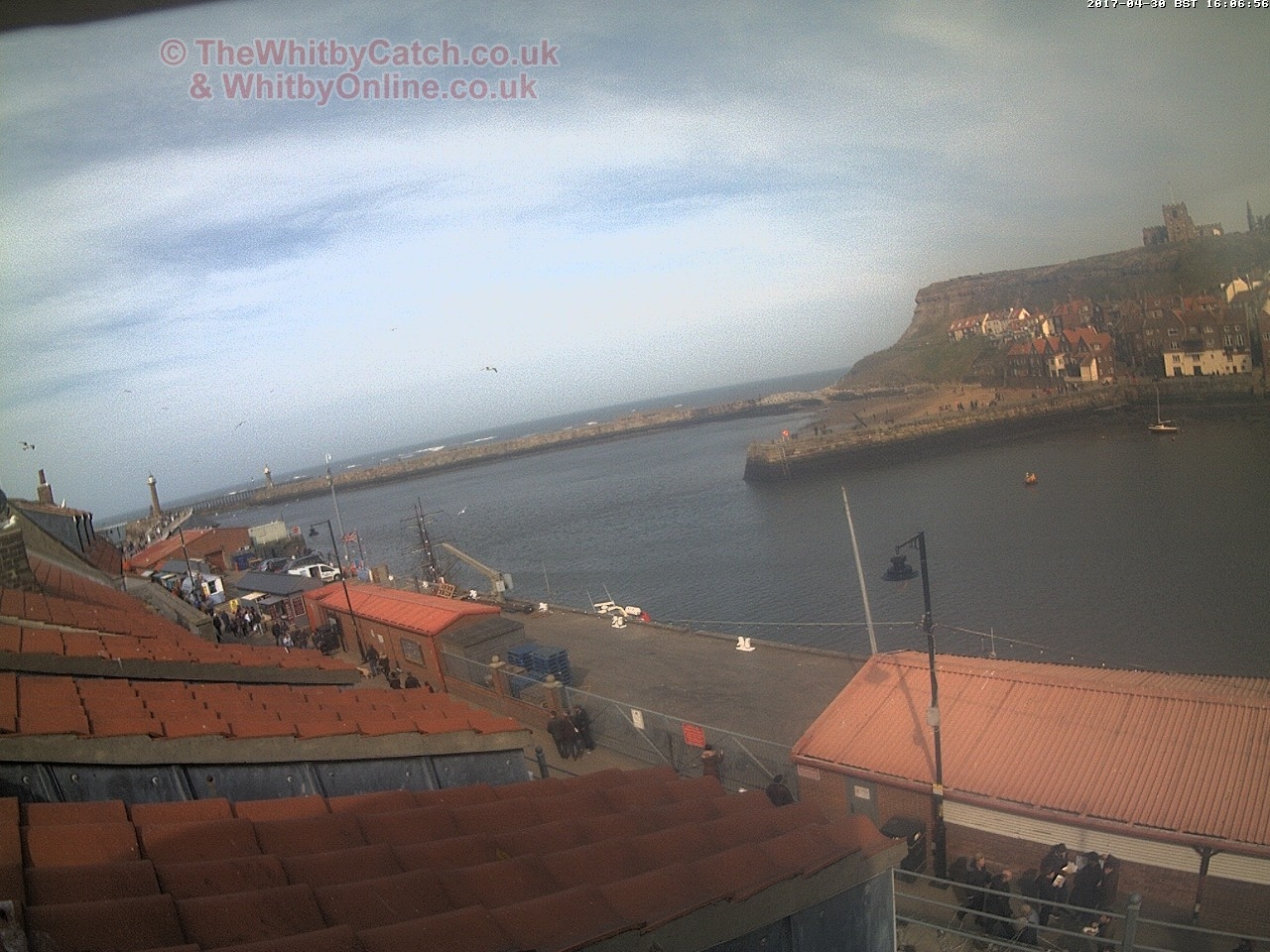 Whitby Sun 30th April 2017 16:07.
