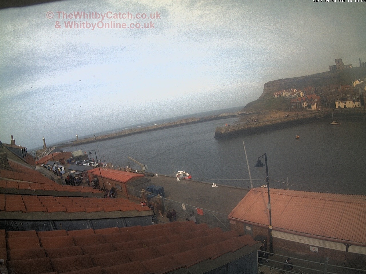 Whitby Sun 30th April 2017 16:19.