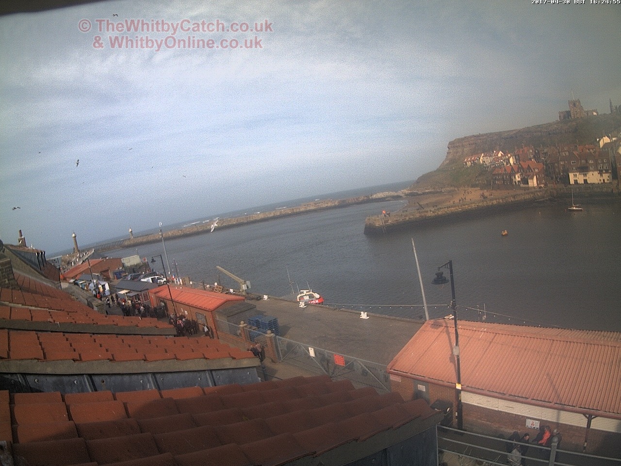 Whitby Sun 30th April 2017 16:25.