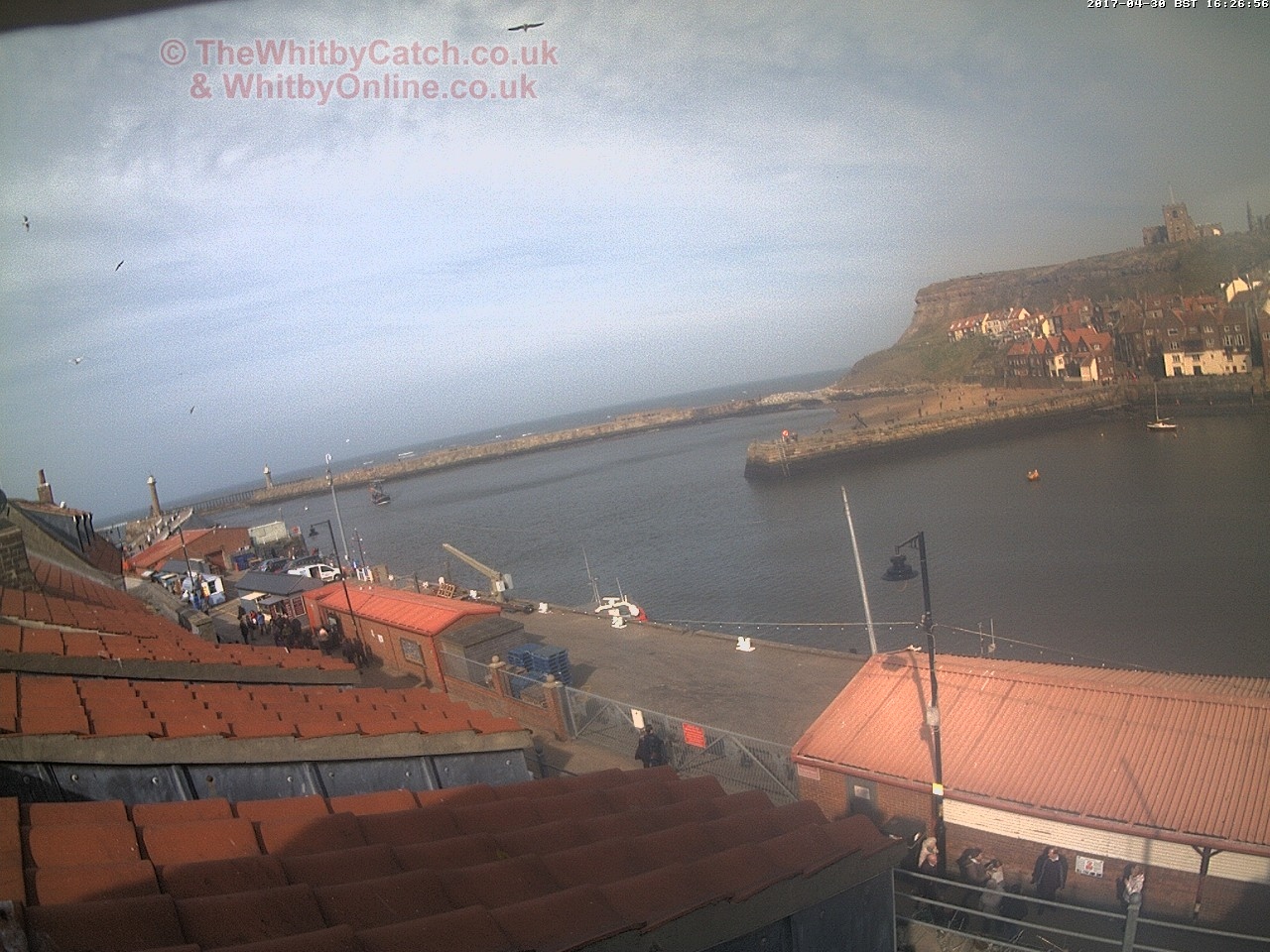 Whitby Sun 30th April 2017 16:27.