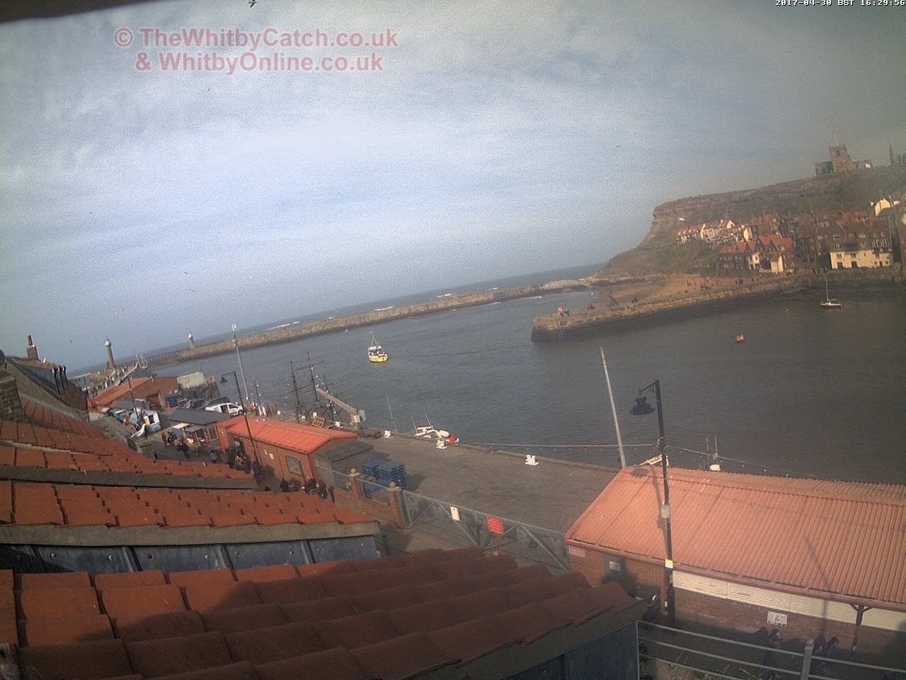 Whitby Sun 30th April 2017 16:30.
