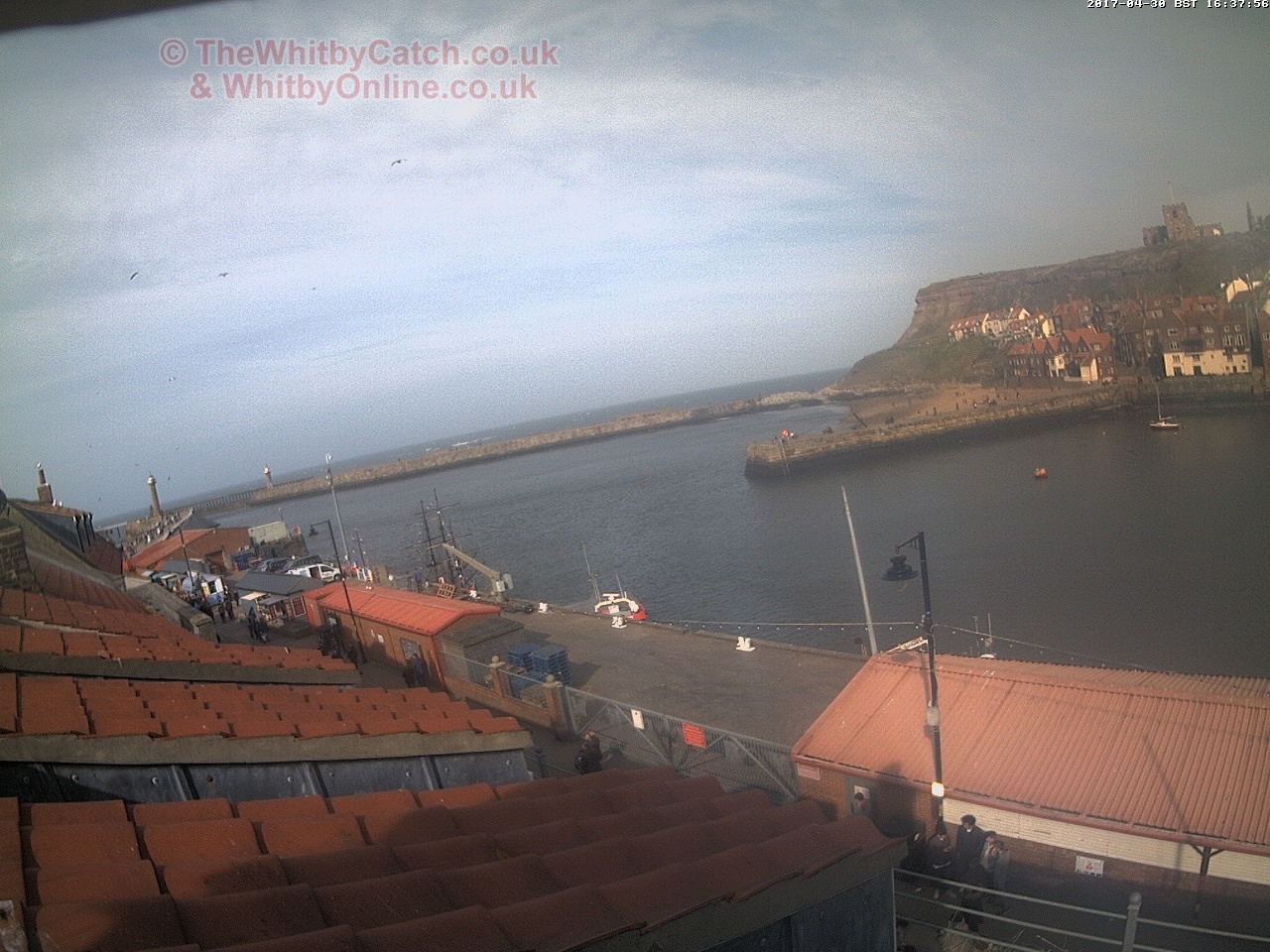 Whitby Sun 30th April 2017 16:38.