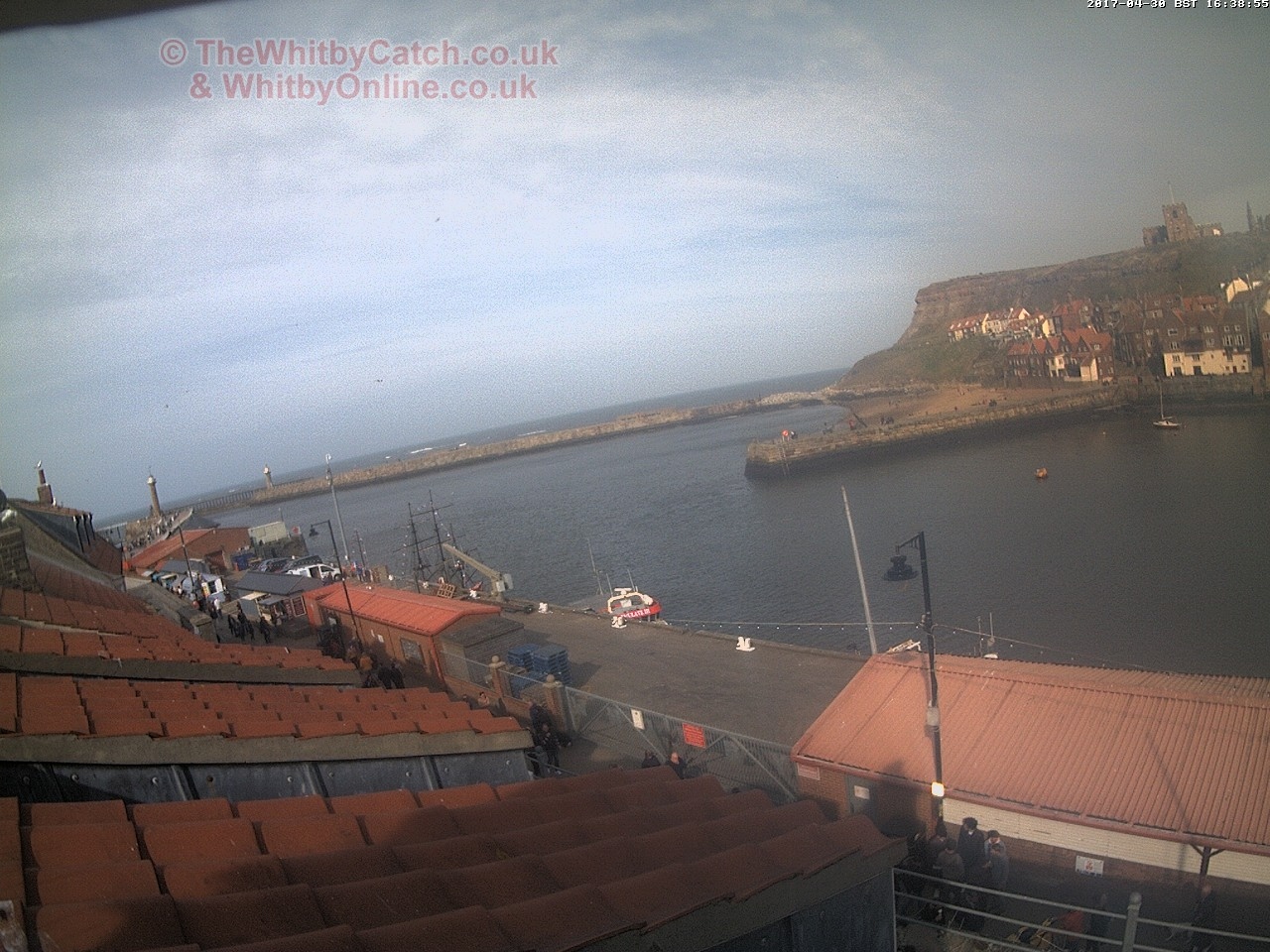 Whitby Sun 30th April 2017 16:39.