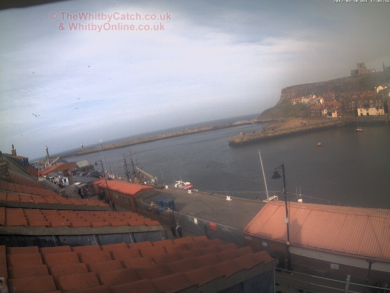 Whitby Sun 30th April 2017 17:02.