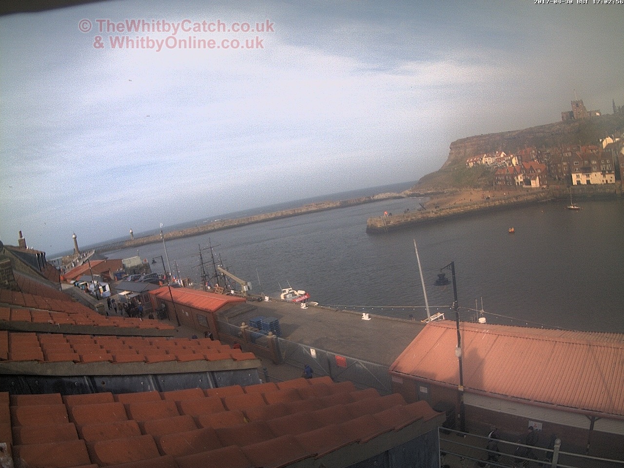 Whitby Sun 30th April 2017 17:03.
