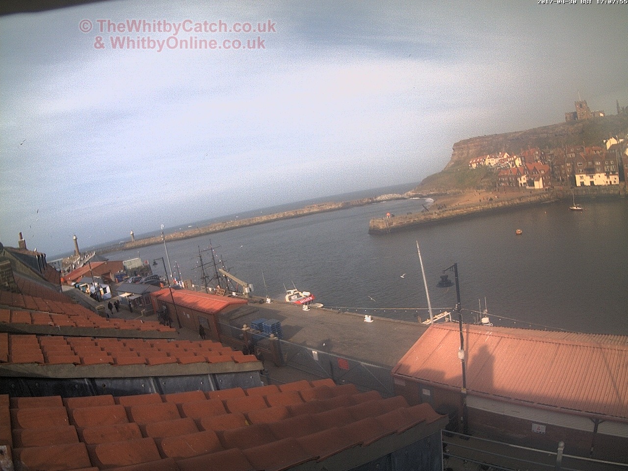 Whitby Sun 30th April 2017 17:08.