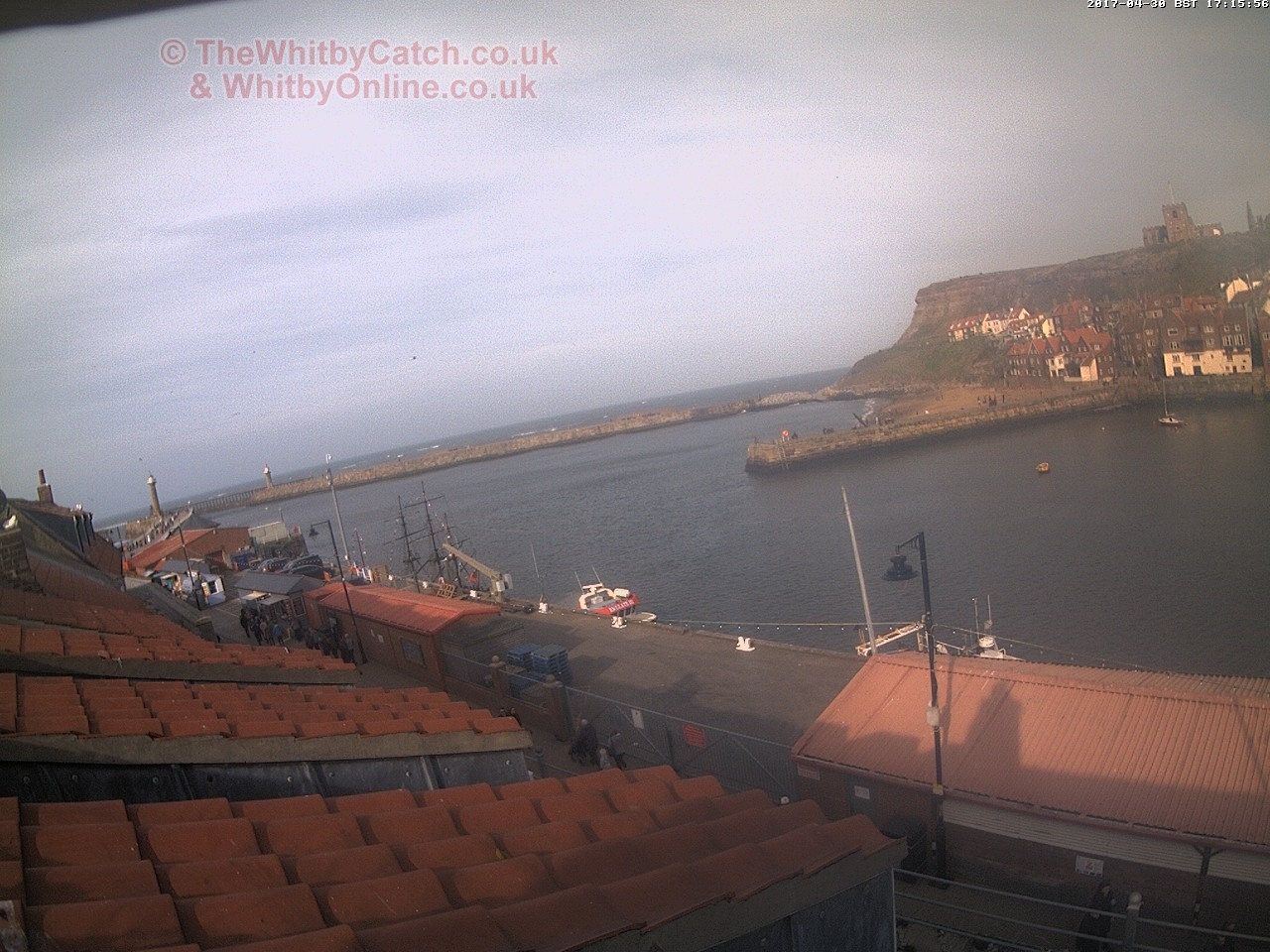 Whitby Sun 30th April 2017 17:16.