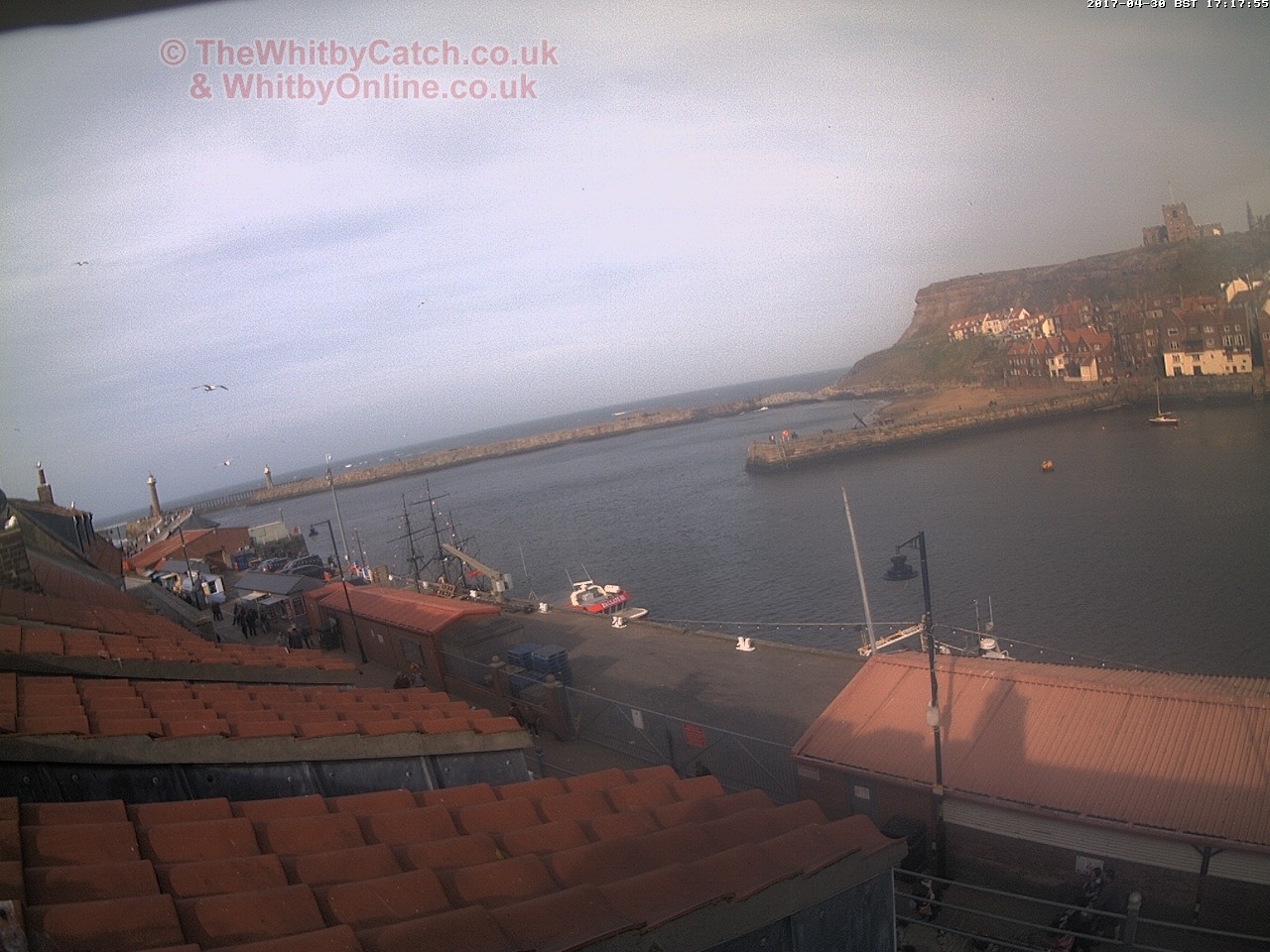 Whitby Sun 30th April 2017 17:18.