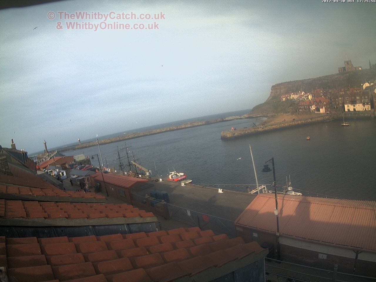 Whitby Sun 30th April 2017 17:26.