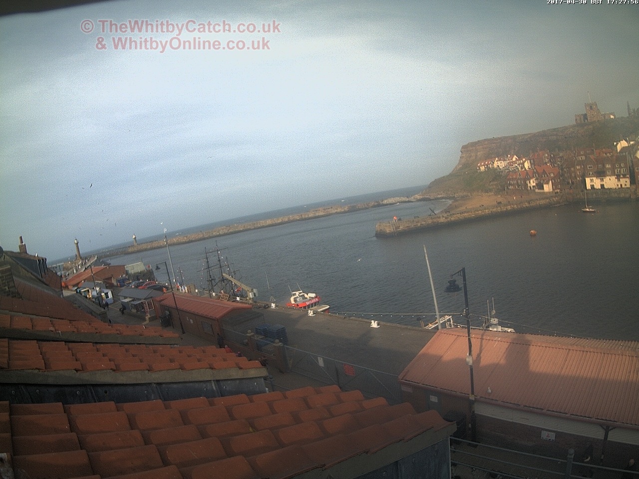 Whitby Sun 30th April 2017 17:28.