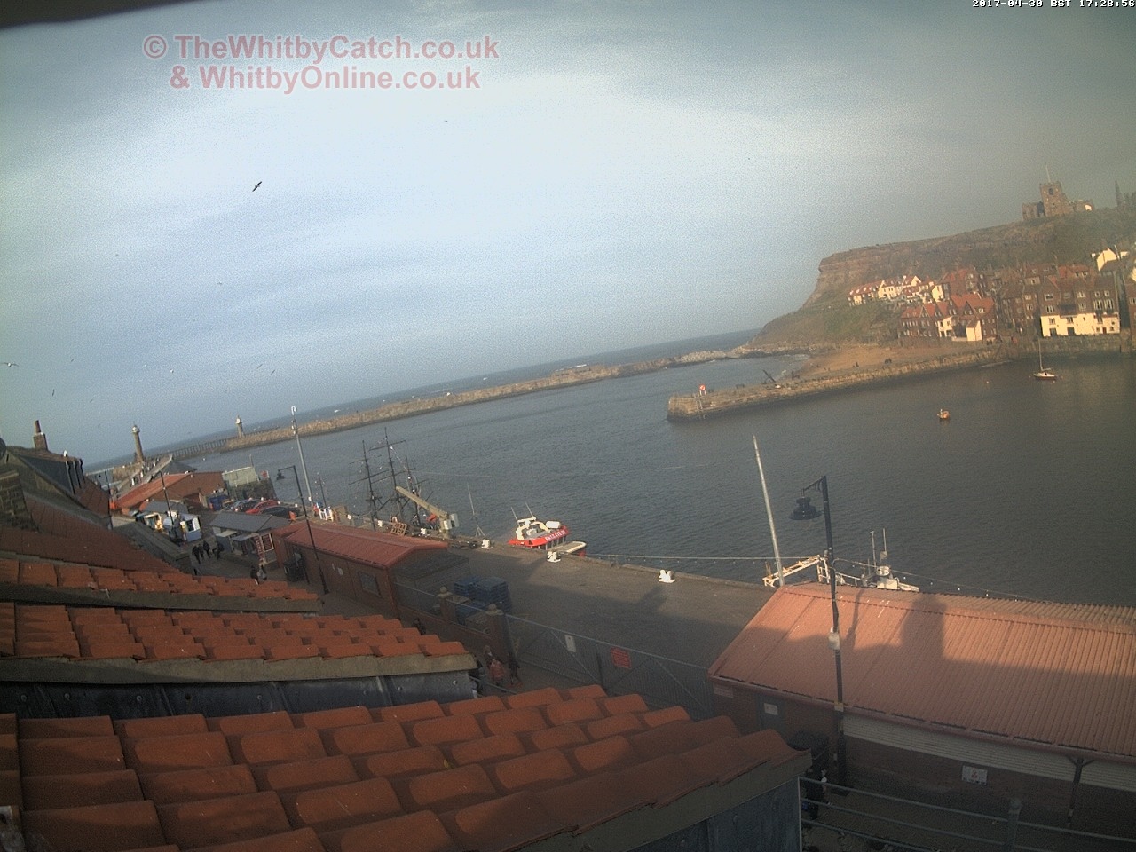 Whitby Sun 30th April 2017 17:29.