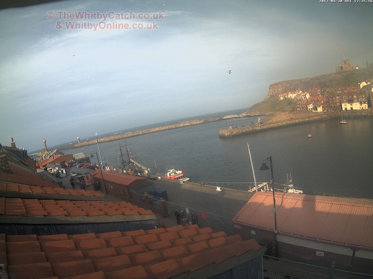 Whitby Sun 30th April 2017 17:36.