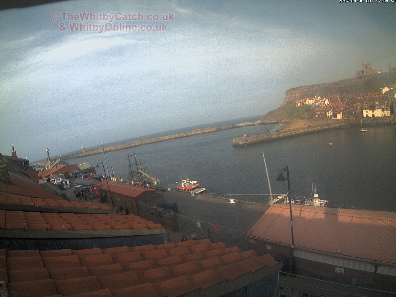 Whitby Sun 30th April 2017 17:40.
