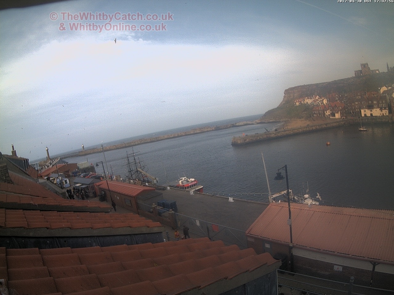 Whitby Sun 30th April 2017 17:48.