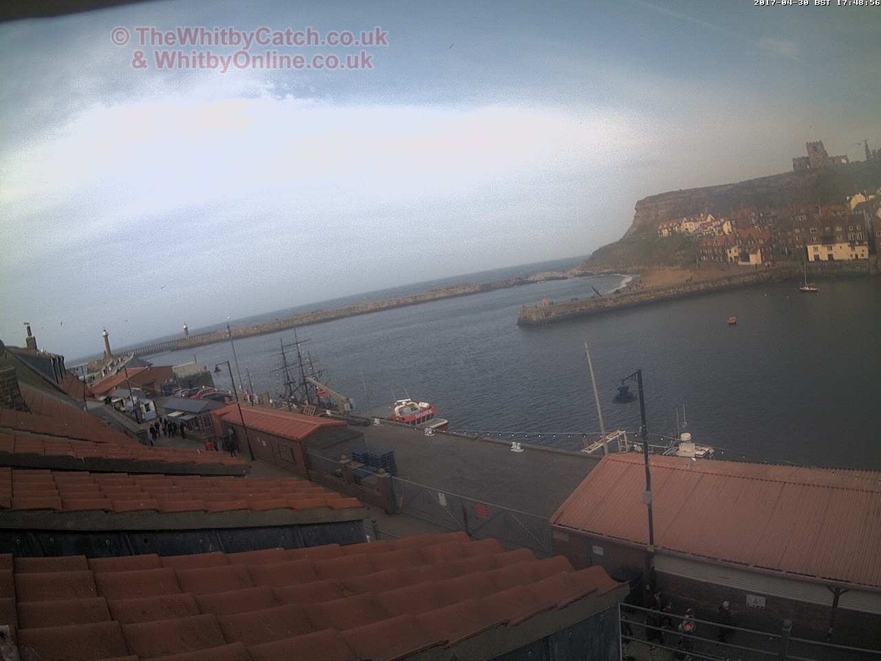 Whitby Sun 30th April 2017 17:49.
