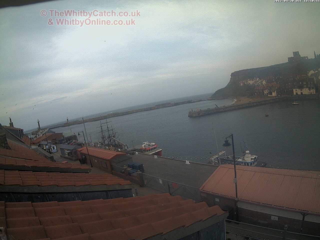 Whitby Sun 30th April 2017 18:51.