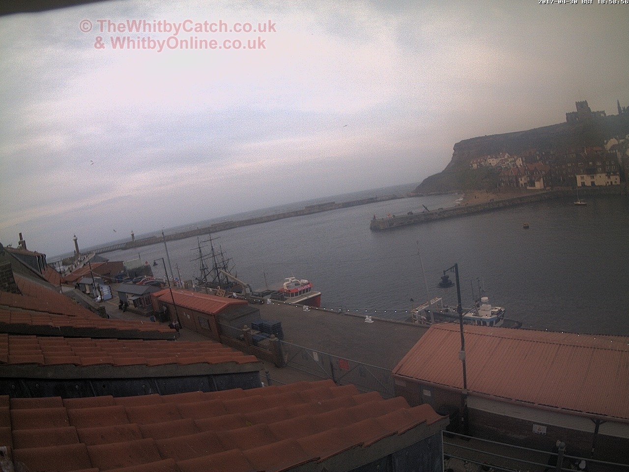 Whitby Sun 30th April 2017 18:59.