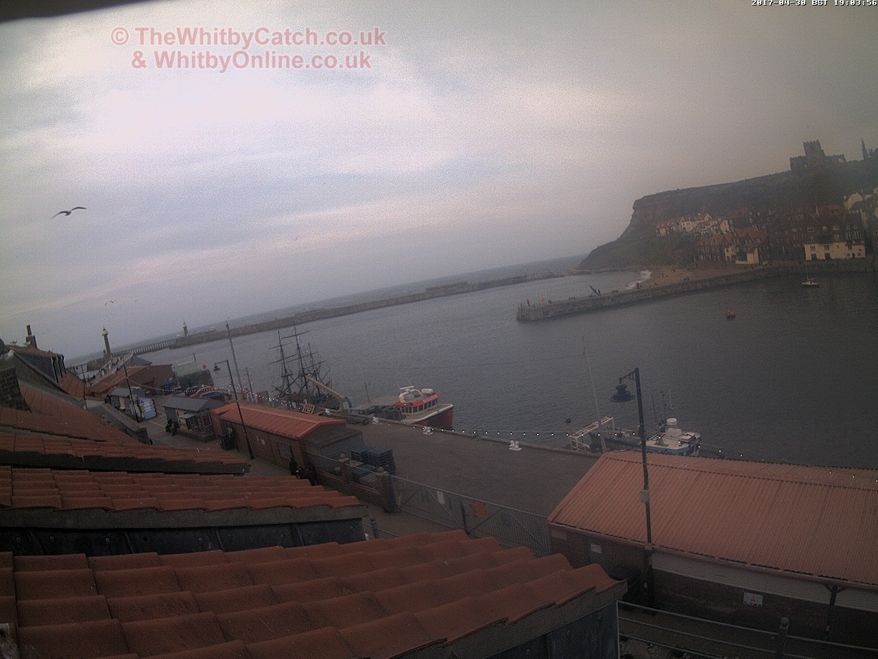 Whitby Sun 30th April 2017 19:04.