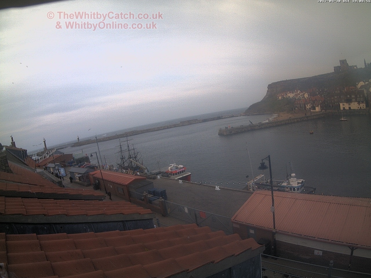 Whitby Sun 30th April 2017 19:09.