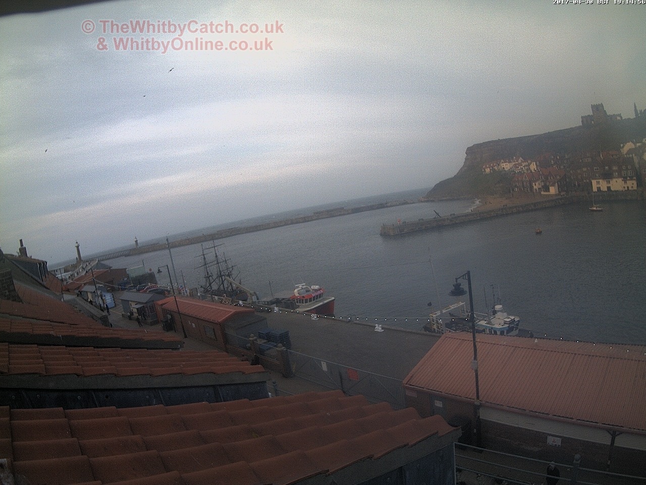 Whitby Sun 30th April 2017 19:15.