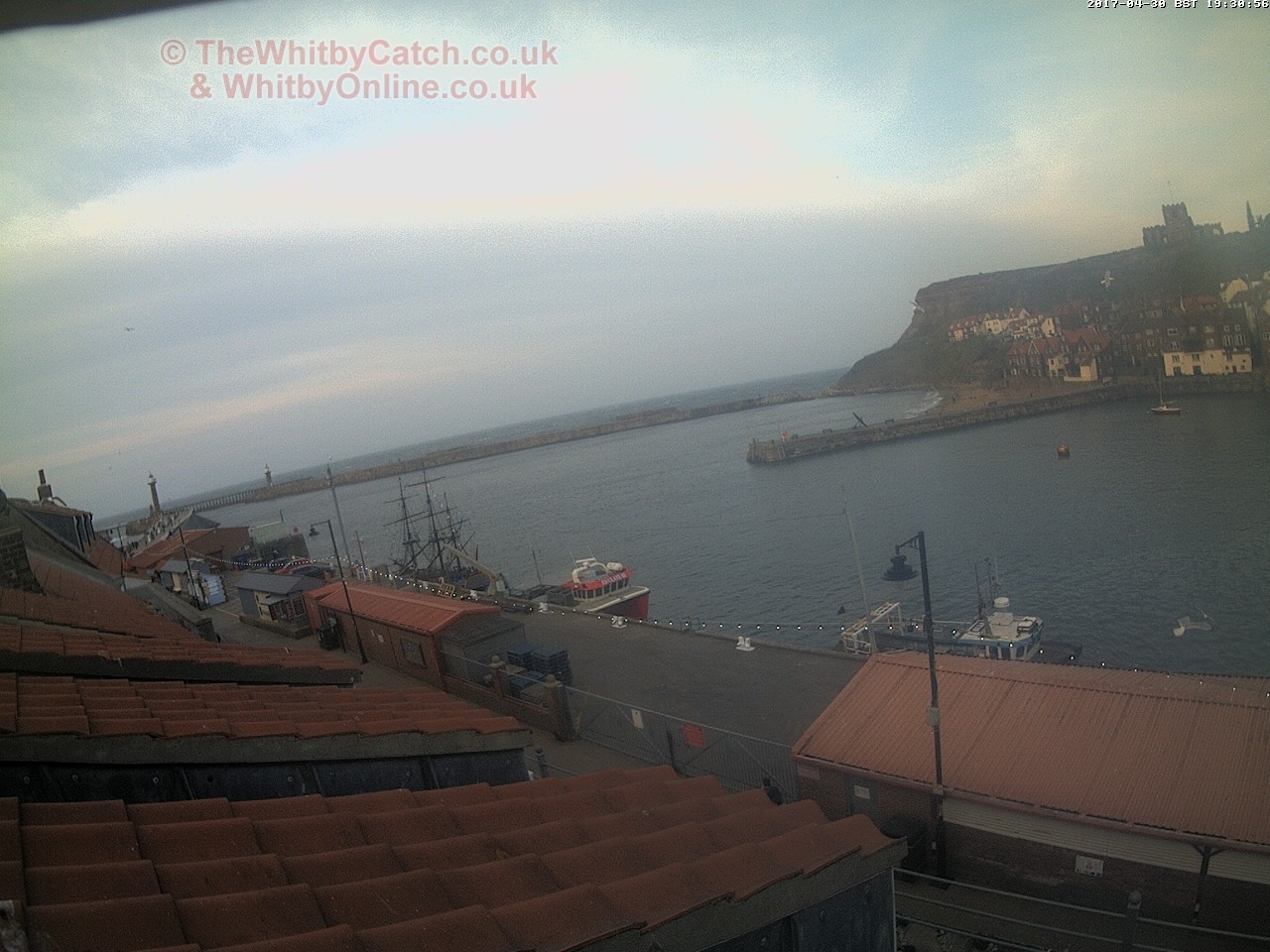 Whitby Sun 30th April 2017 19:31.