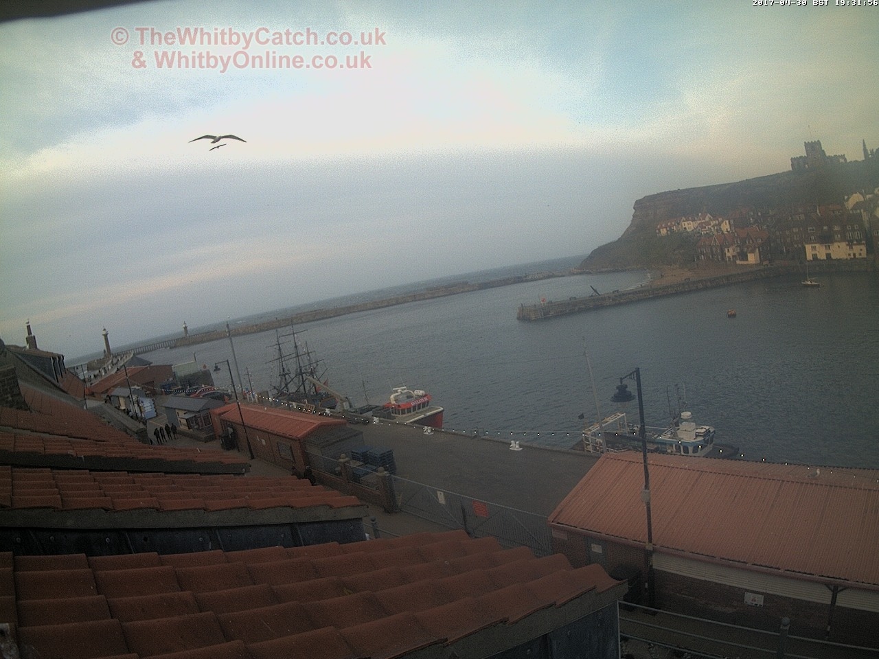 Whitby Sun 30th April 2017 19:32.