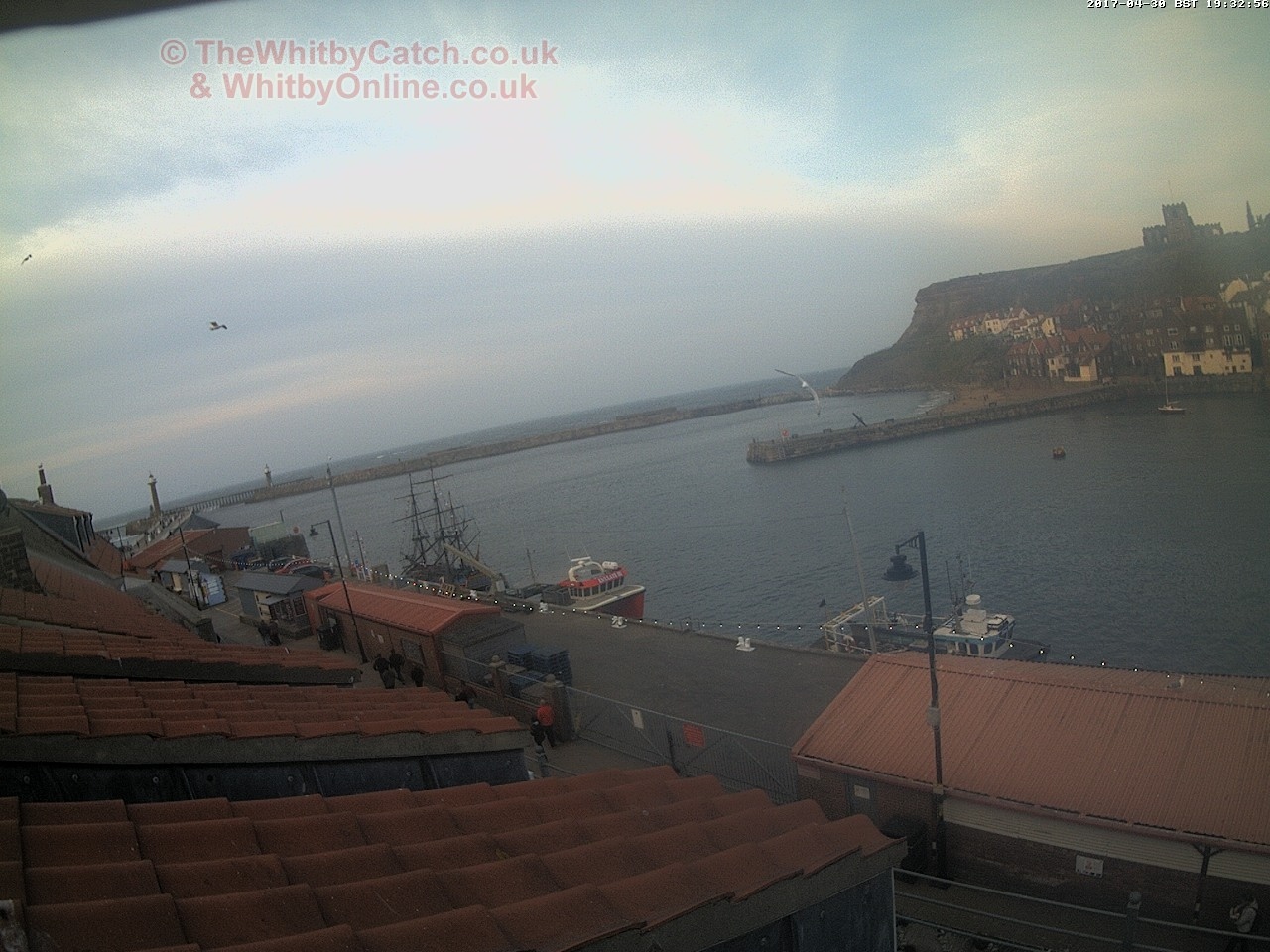 Whitby Sun 30th April 2017 19:33.