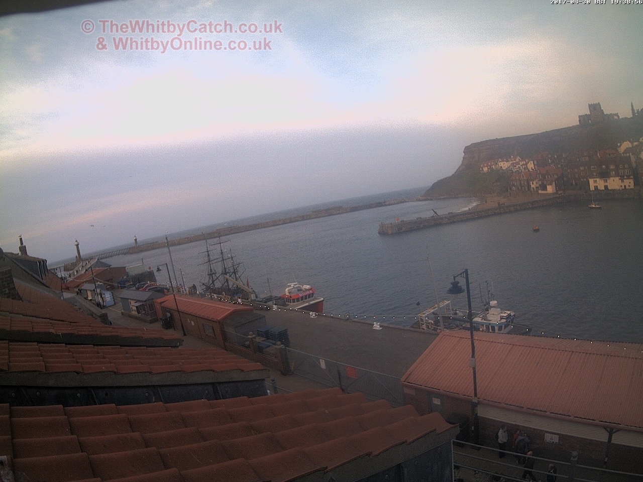 Whitby Sun 30th April 2017 19:39.