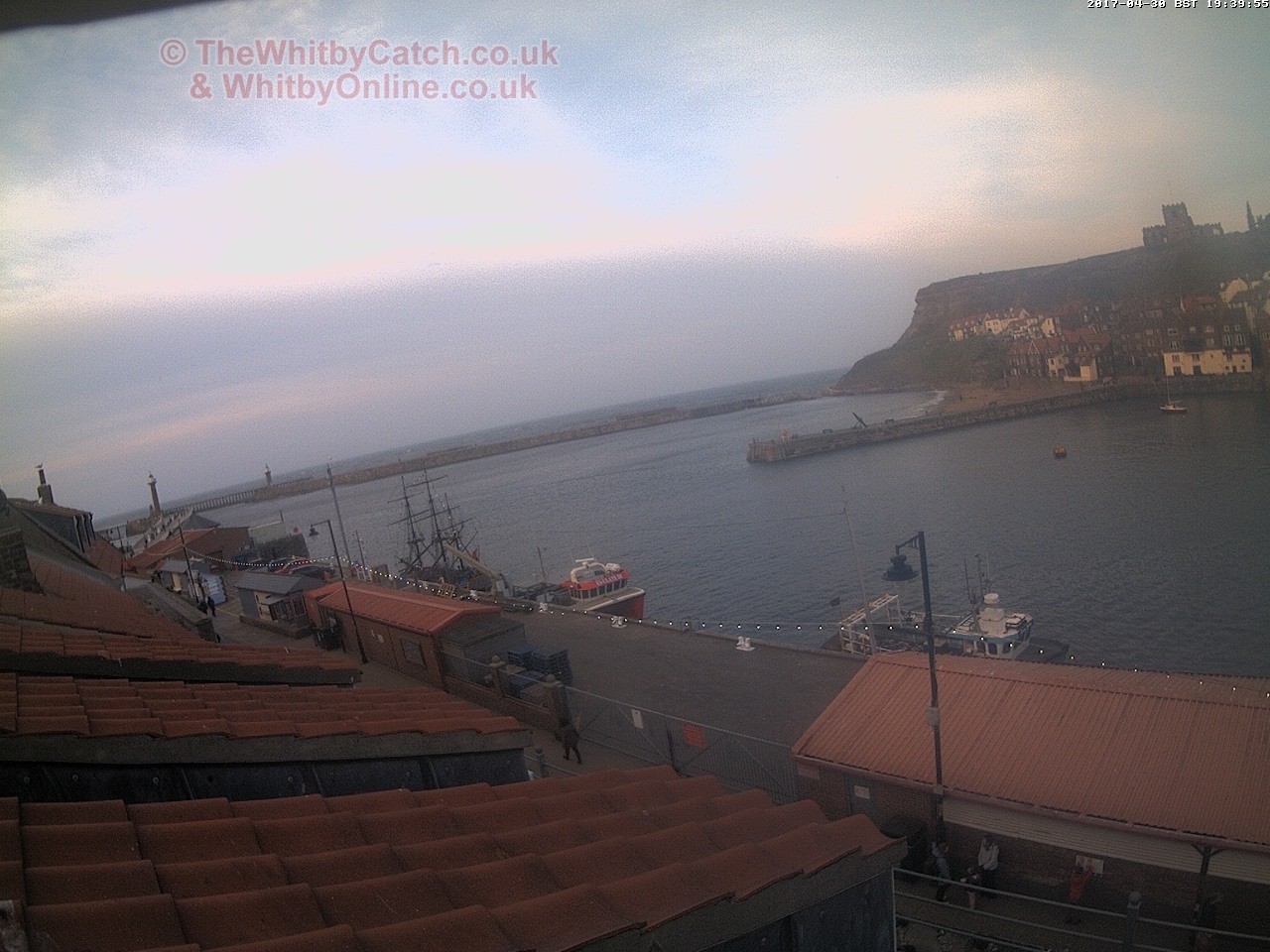 Whitby Sun 30th April 2017 19:40.