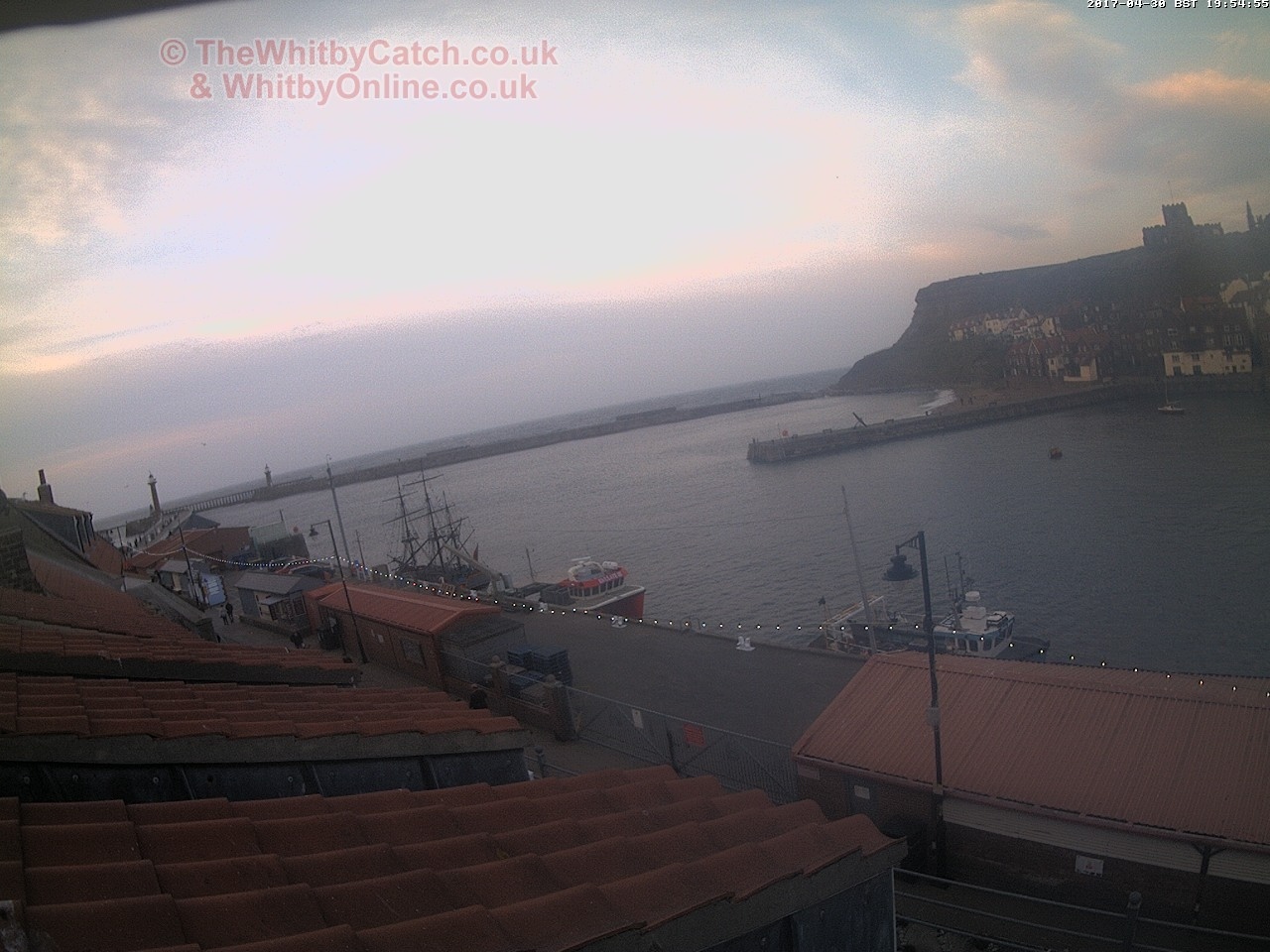 Whitby Sun 30th April 2017 19:55.