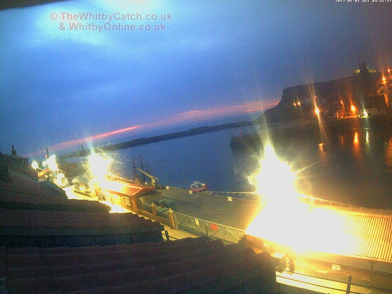 Whitby Mon 1st May 2017 04:43.