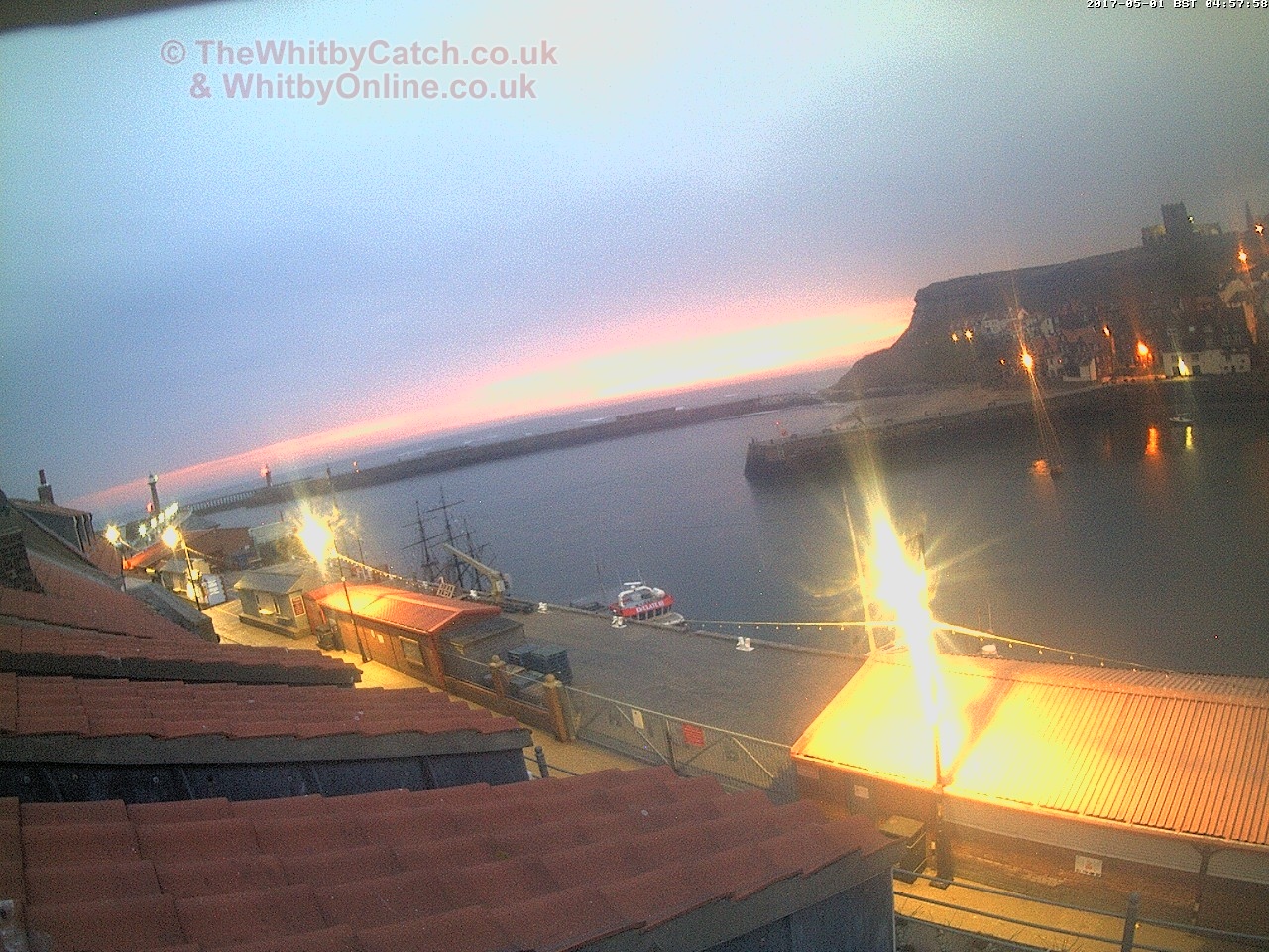 Whitby Mon 1st May 2017 04:58.