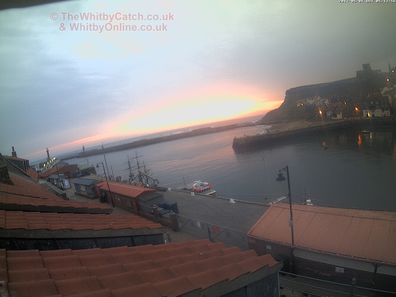 Whitby Mon 1st May 2017 05:14.