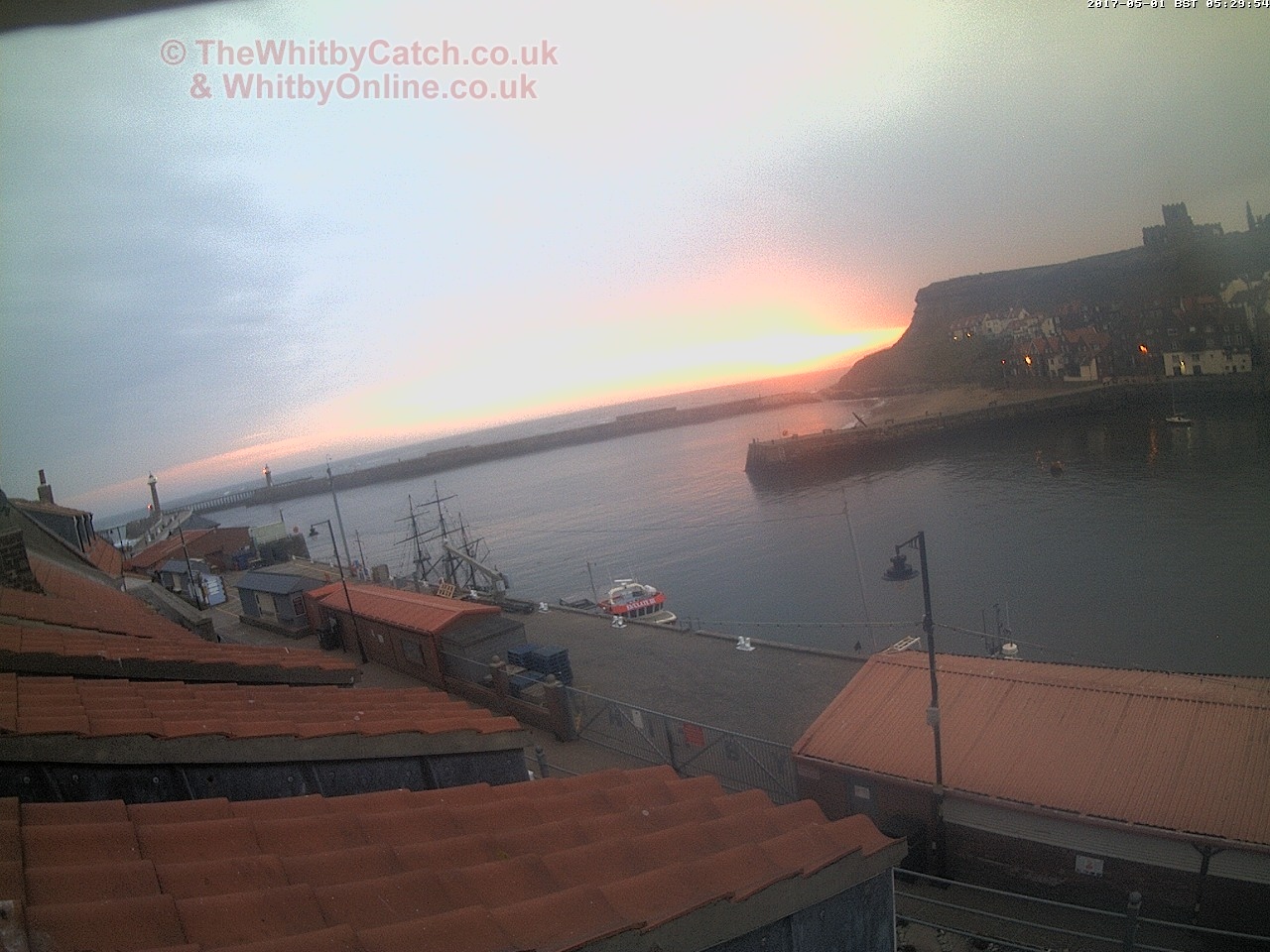 Whitby Mon 1st May 2017 05:30.