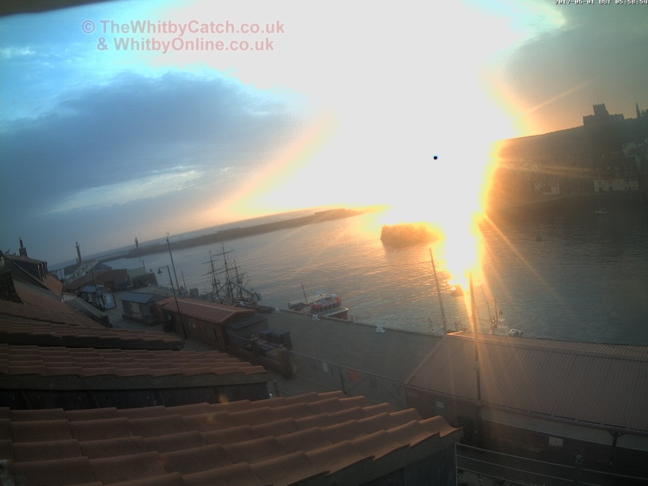 Whitby Mon 1st May 2017 05:59.