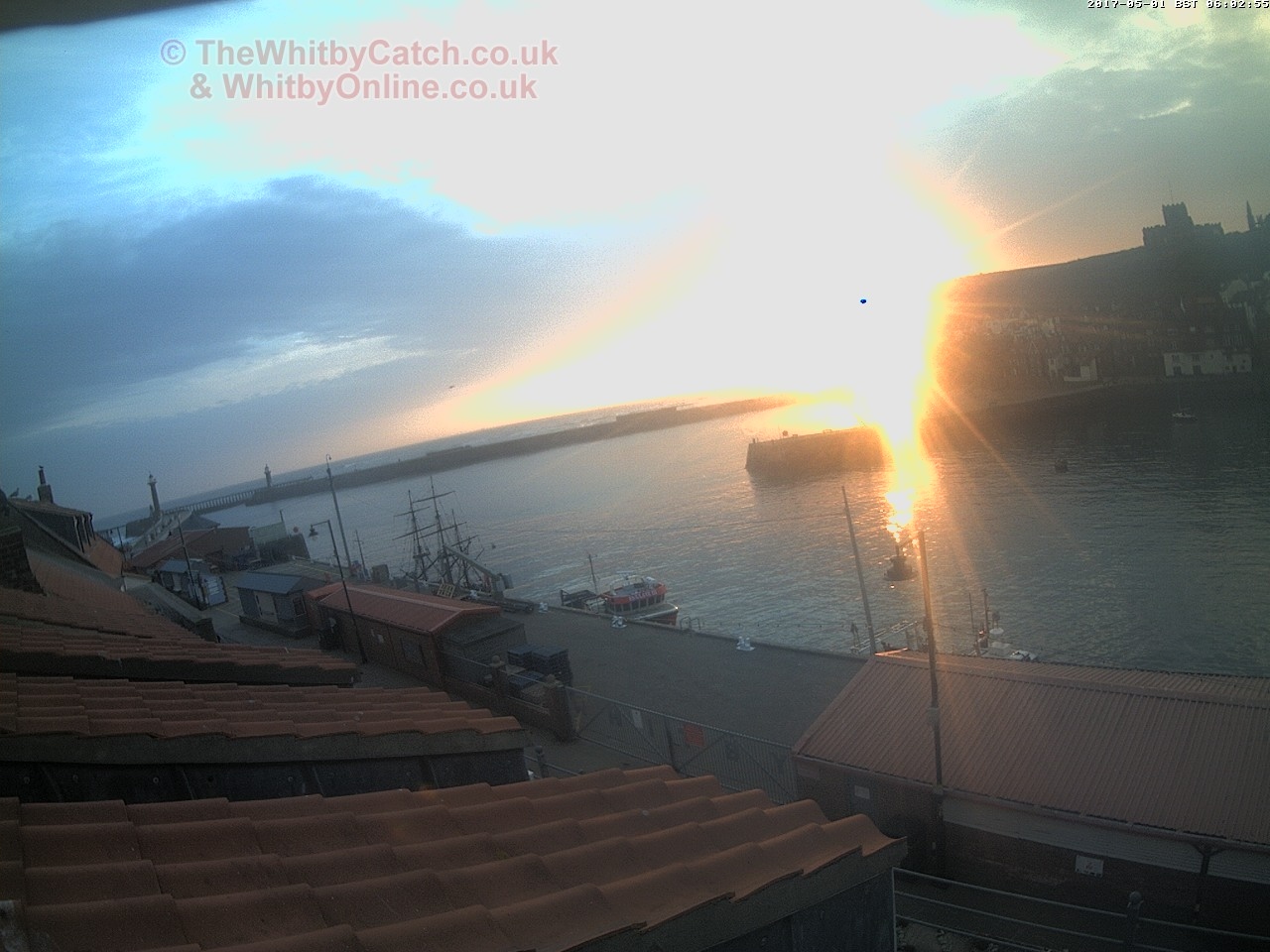 Whitby Mon 1st May 2017 06:03.