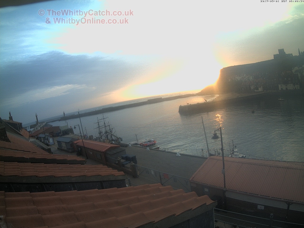 Whitby Mon 1st May 2017 06:10.
