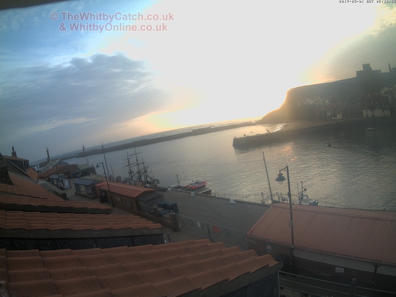 Whitby Mon 1st May 2017 06:17.