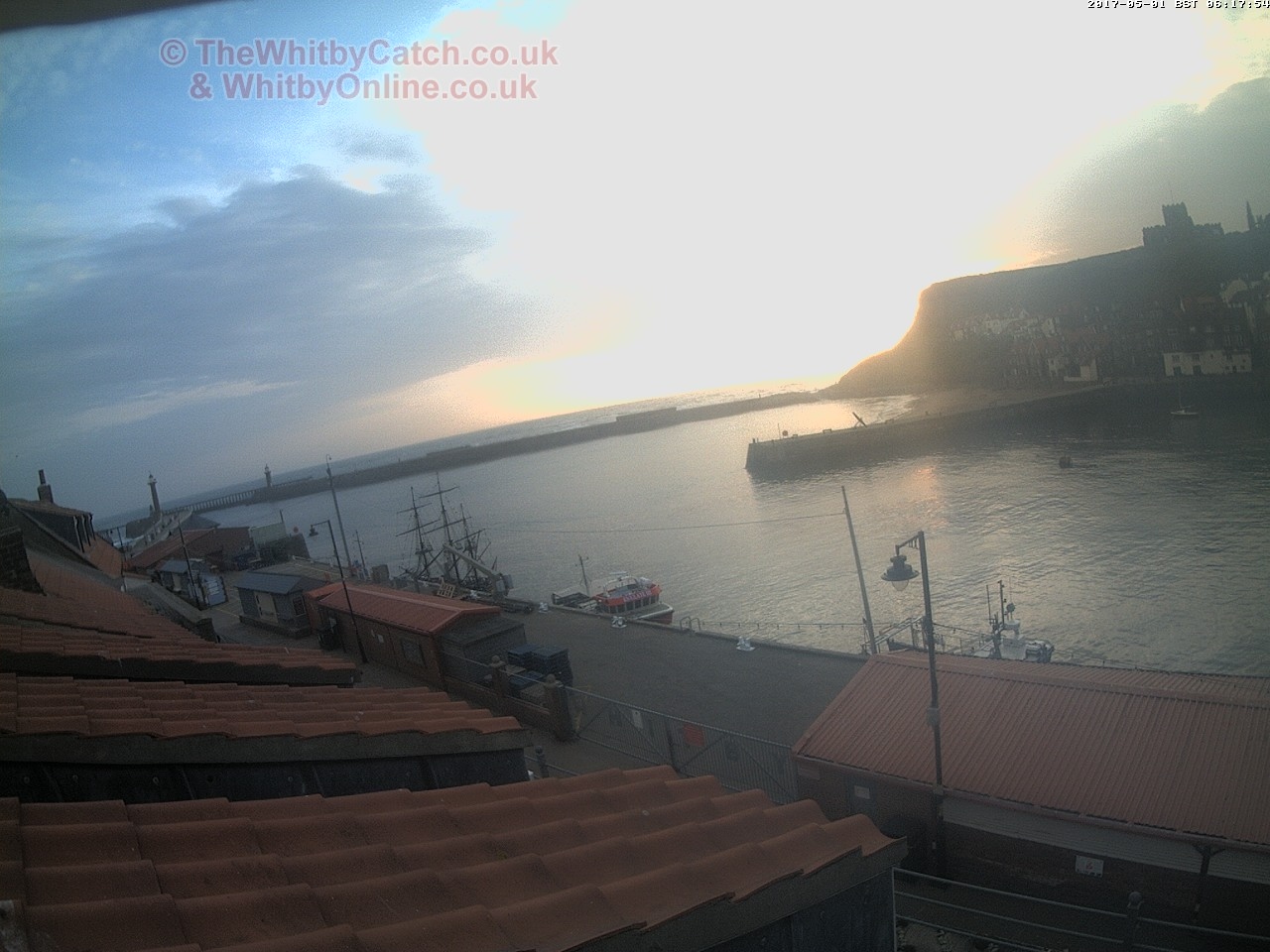 Whitby Mon 1st May 2017 06:18.