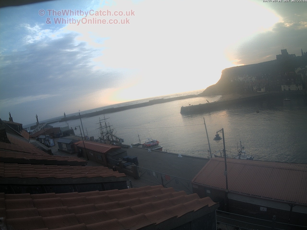 Whitby Mon 1st May 2017 06:24.