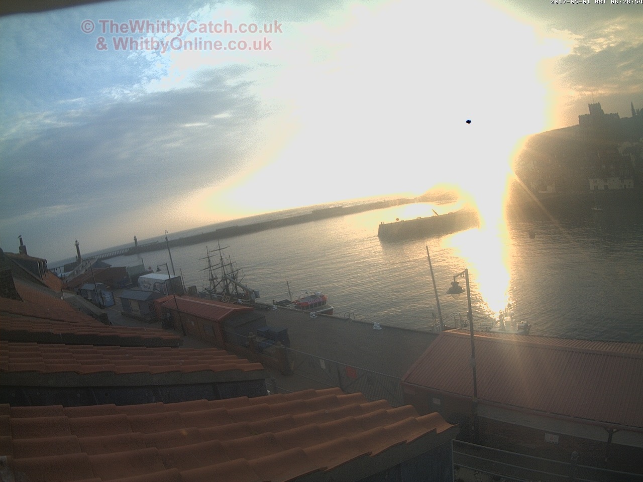 Whitby Mon 1st May 2017 06:29.