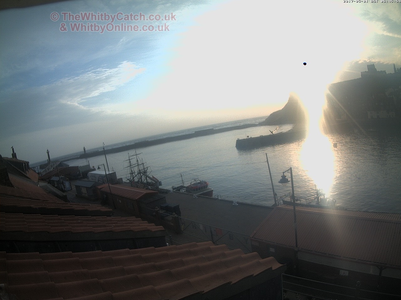 Whitby Mon 1st May 2017 06:46.