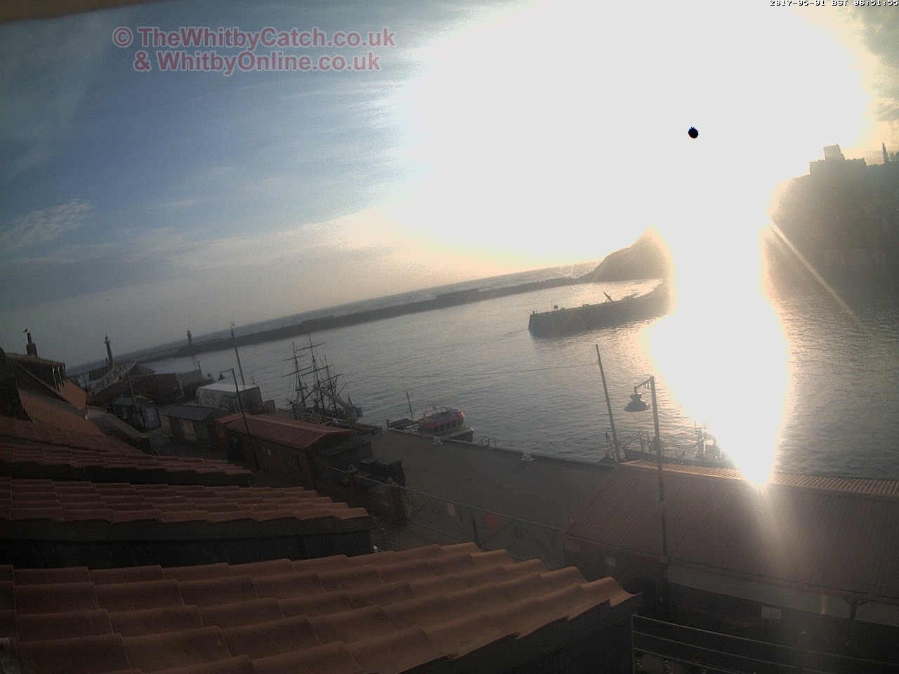 Whitby Mon 1st May 2017 06:52.