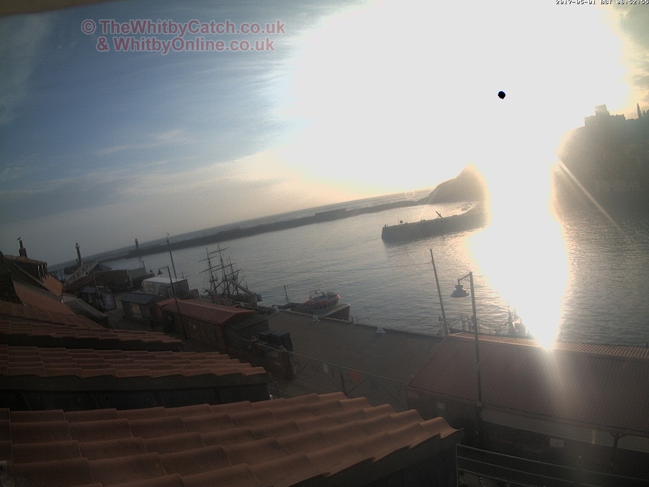 Whitby Mon 1st May 2017 06:53.