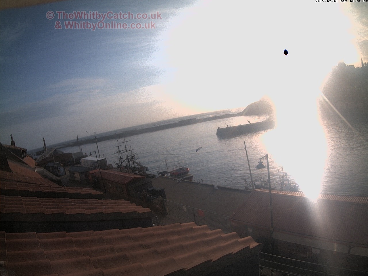 Whitby Mon 1st May 2017 06:55.