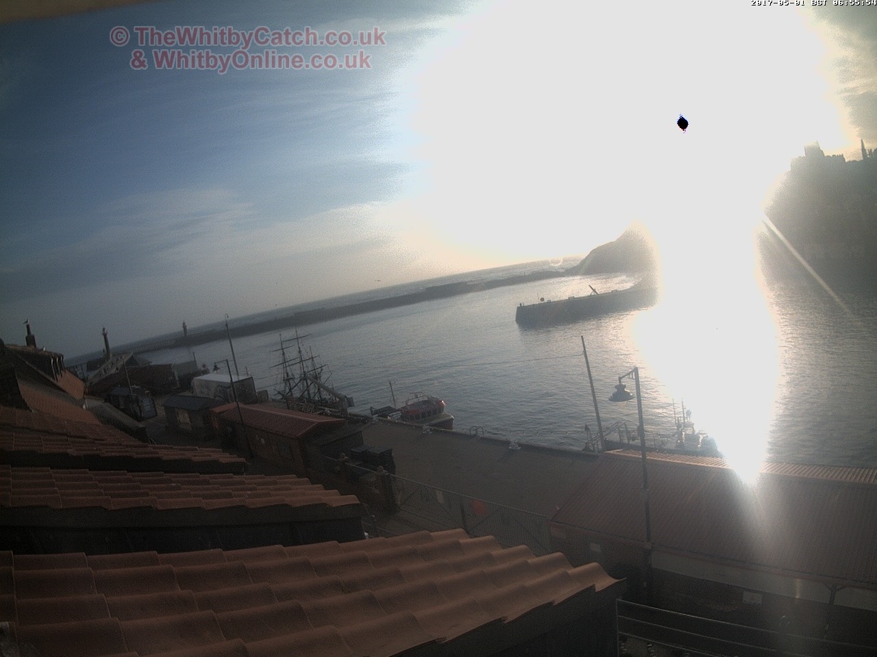 Whitby Mon 1st May 2017 06:56.