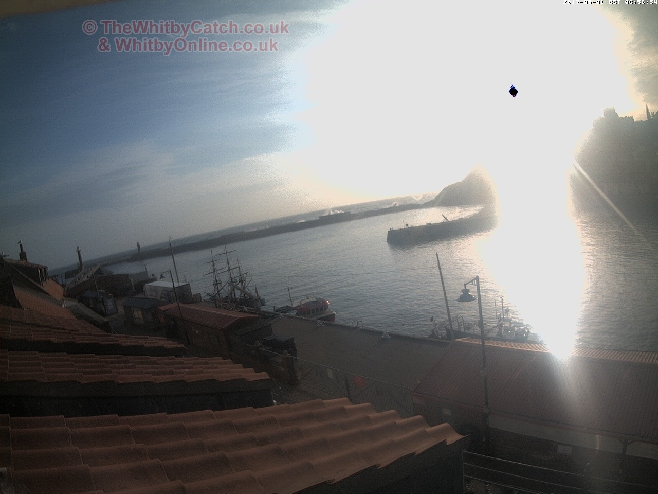 Whitby Mon 1st May 2017 06:57.