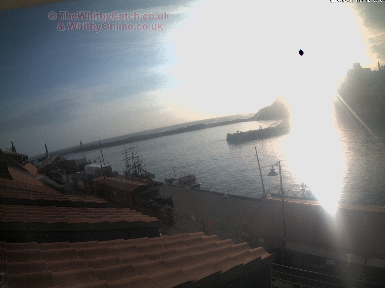 Whitby Mon 1st May 2017 06:58.